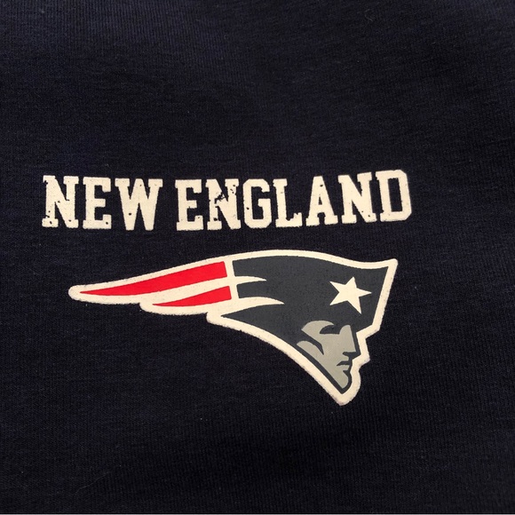 Navy NFL Team Apparel New England Patriots Half-Zip Pullover Sweatshirt, M/M - Picture 6 of 12